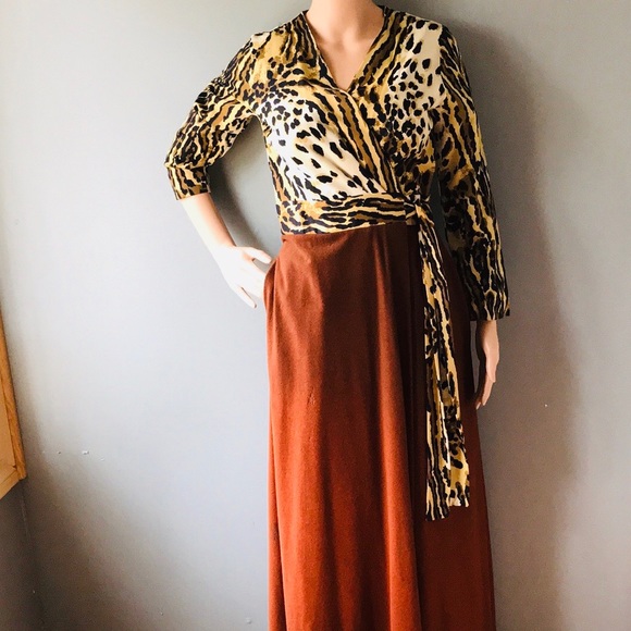 Vintage Dresses & Skirts - Vintage Leopard Print Wrap Maxi Lounge Dress